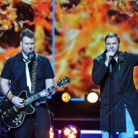 Tomasz Karolak i Bartek Miecznikowski jako zespoł Pączki w Tłuszczu 