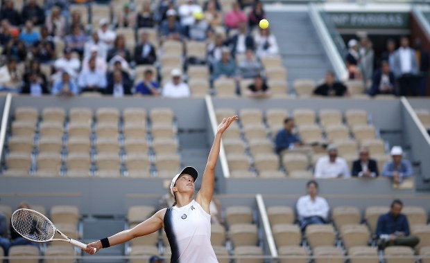 Drugi set bez straty gema. Świątek w 3. rundzie Rolanda Garrosa