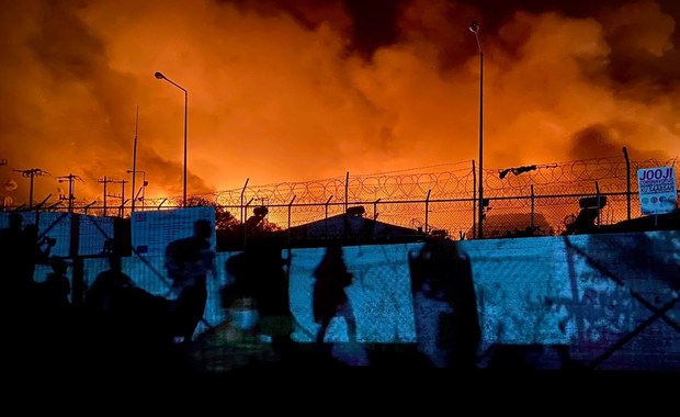 Drugi w ciągu doby pożar w obozie dla uchodźców na Lesbos 