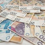 Drukował banknoty i płacił za zakupy. Lepiej sprawdź, co masz w portfelu