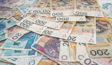 Drukował banknoty i płacił za zakupy. Lepiej sprawdź, co masz w portfelu