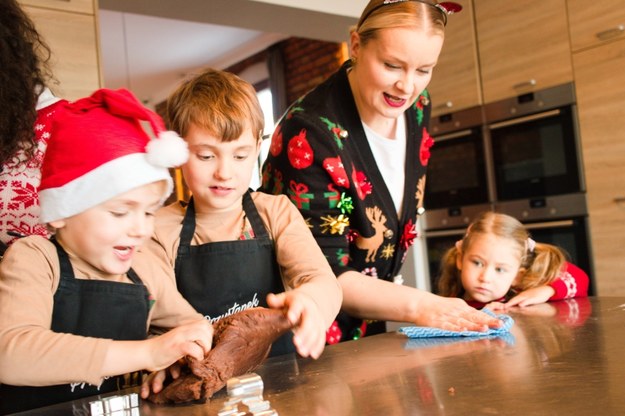 Drużyna piernika w RMF FM. Z małymi kucharzami pieczemy świąteczne smakołyki /Maciej Nycz /RMF FM