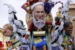Drwiący i polityczny karnawał w Viareggio