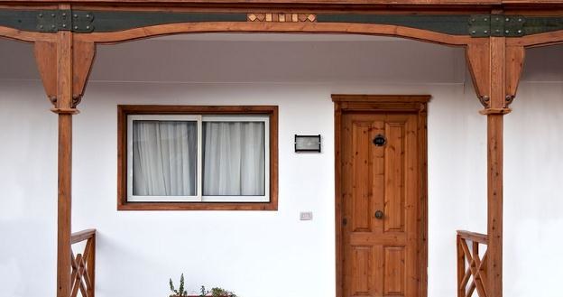 Drzwi i okna zewnętrzne to wizytówka naszego domu /&copy;123RF/PICSEL