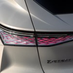 DS 3 i DS 4 debiutują z nową hybrydą. Francuzi przyspieszają elektryfikację