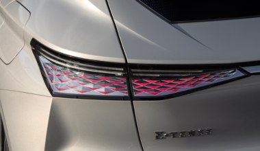 DS 3 i DS 4 debiutują z nową hybrydą. Francuzi przyspieszają elektryfikację