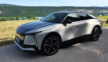 DS N8 to prezydencka limuzyna z zasięgiem 750 km. Ty też możesz ją kupić