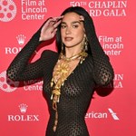 Dua Lipa skradła show w prześwitującej sukience. Odważna stylizacja