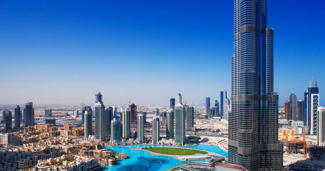 Dubaj coraz liczniej przyciąga polskich inwestorów, którzy szukają w tym mieście okazji do kupienia nieruchomości /123RF/PICSEL