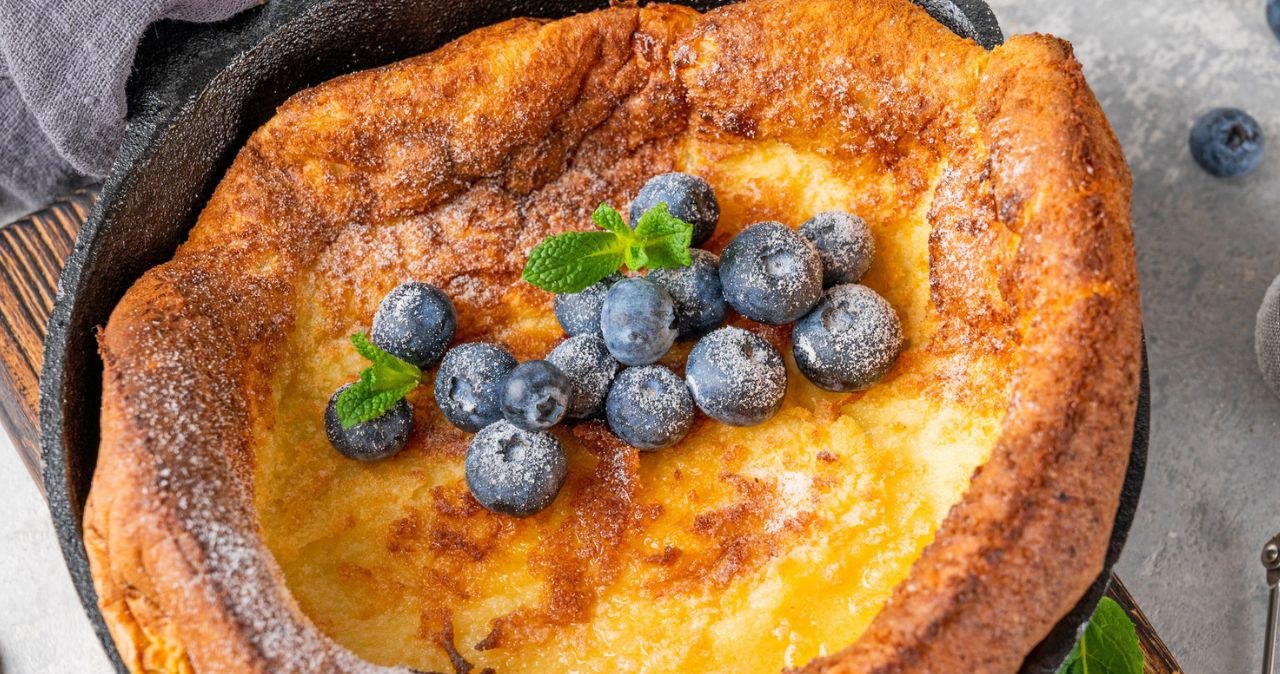Dutch baby to holenderski naleśnik pieczony /irina2511 /123RF/PICSEL