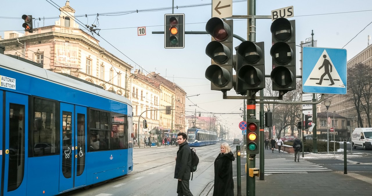 Duża awaria sygnalizacja świetlnej w Krakowie spotkała się z wieloma pochwałami ze strony kierowców /Anna Kaczmarz/Dziennik Polski/Polska Press /East News