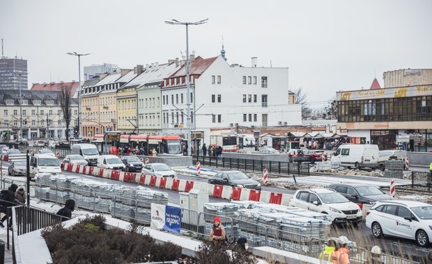 ​Duże utrudnienia w śródmieściu Gdańska. Dotkną kierowców i pasażerów komunikacji miejskiej.