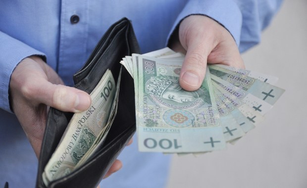 Duże zakupy tylko bezgotówkowo. Od kiedy wchodzi nowy zakaz?