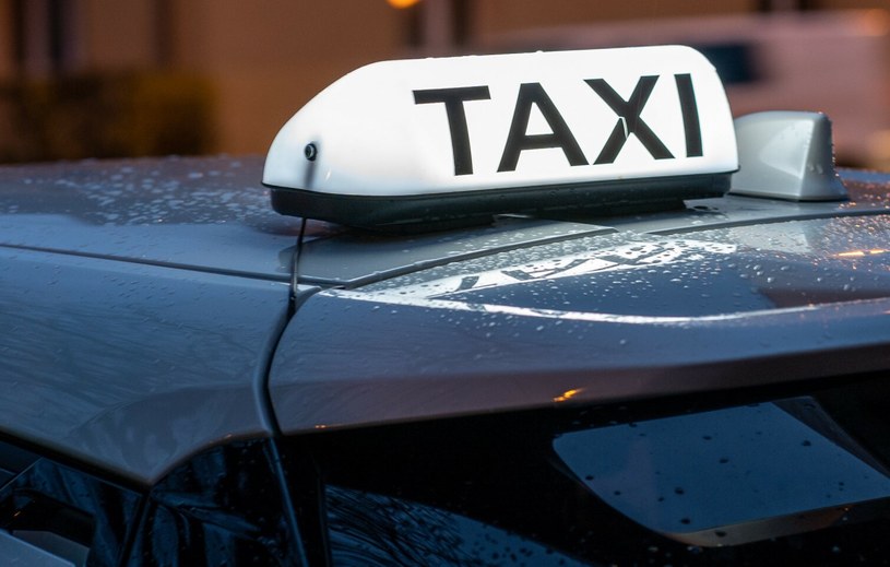 Duże zmiany w taksówkach na aplikację. Pasażerowie mają czuć się bezpieczniej