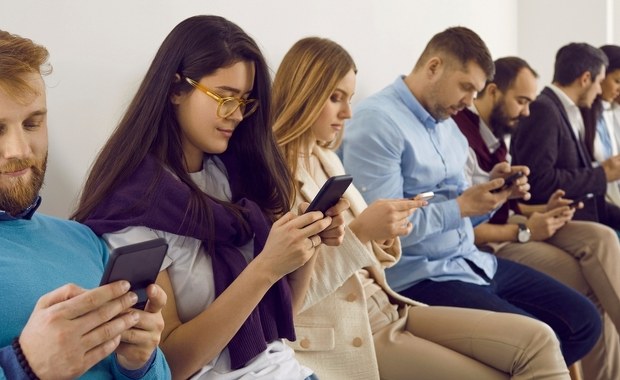 Dużo scrollujesz? Będziesz mieć poważne problemy