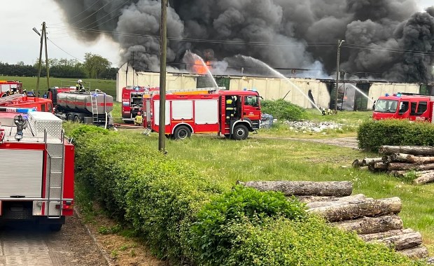 Duży pożar koło Sochaczewa
