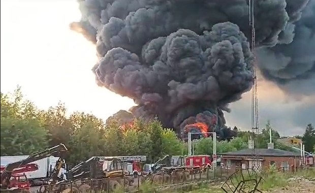 Duży pożar składowiska opon na Dolnym Śląsku. Trudna akcja gaśnicza