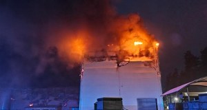 Duży pożar w Śląskiem: Hala produkcyjna stanęła w płonieniach