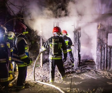 Duży pożar w Wielkopolsce. Ogień w hali z konstrukcjami stalowymi