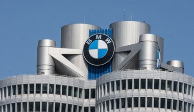 Duży problem BMW. 1,5 mln samochodów do naprawy, zysk w dół