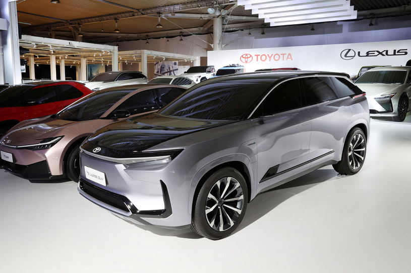 Toyota Zdradziła Swoje Plany. Elektryczna Ofensywa - 30 Modeli Do 2030 Roku - Motoryzacja W Interia.pl
