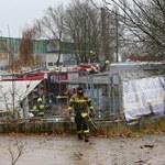 Duży warsztat samochodowy w ogniu. Pożar w Zielonej Górze