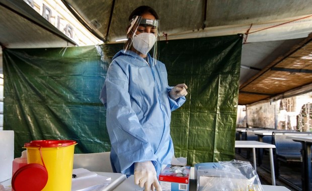 Duży wzrost zakażeń we Włoszech. Blisko 30 proc. to Omikron