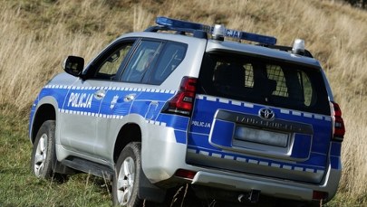 Dwa ciała w samochodzie. Dziś możliwa sekcja zwłok