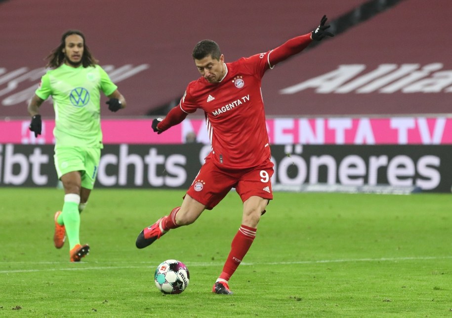 Dwa gole Lewandowskiego, wygrana Bayernu, ale liderem Bayer /Alexander Hassenstein /PAP/EPA