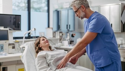 Dwa lata badań, żeby kobiety mniej cierpiały. Będą bezpłatne testy w kierunku endometriozy