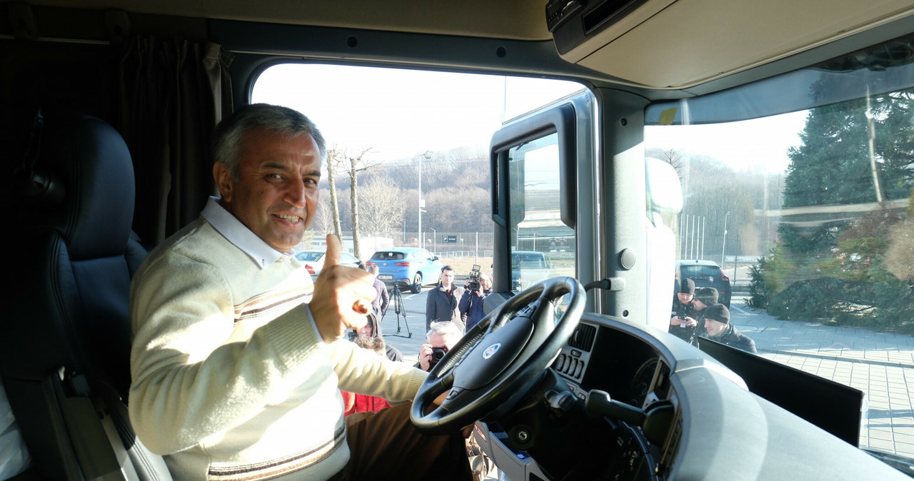 Dwa lata temu, dzięki polskiej pomocy, Fardin Kazemi nową ciężarówką wrócił do Iranu. Teraz sam chce pomóc. Pojedzie z transportem do ogarniętej wojną Ukrainy. /Kasia Zaremba /East News