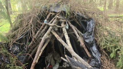 Dwa lata ukrywał się w lesie. Policjantka poraniona nożem