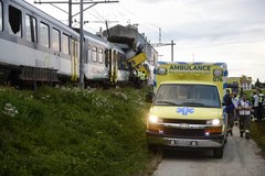 Dwa pociągi zderzyły się w Szwajcarii, jest wielu rannych