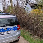 Dwa podpalenia, jeden telefon 