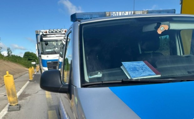 Dwa promile i próba przekupstwa. Kierowca ciężarówki zatrzymany na S6