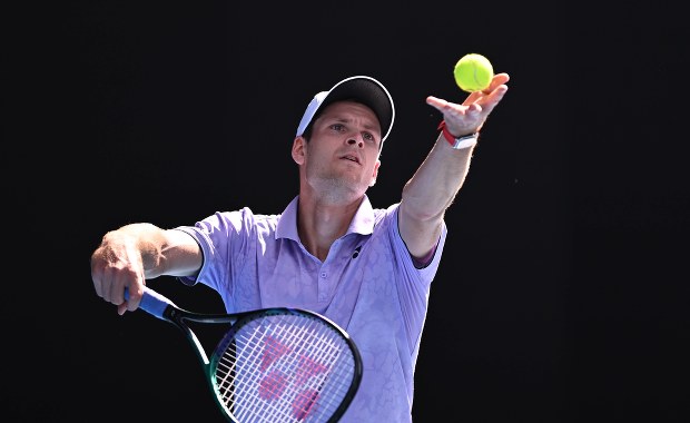 Dwa tie-breaki i wielkie emocje. Porażka Hurkacza w Rotterdamie