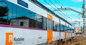 ​Dwa wypadki pociągów w Hiszpanii. Maszynista nie żyje, wiele osób jest rannych