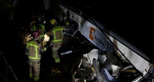 ​Dwa wypadki pociągów w Hiszpanii. Maszynista nie żyje, wiele osób jest rannych