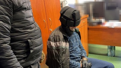 Dwa zarzuty dla 44-latka w związku z próbą podpalenia siedziby PO