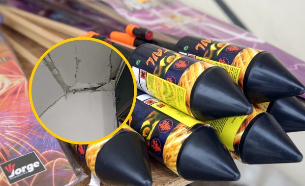 Dwaj chłopcy ranni po zabawie petardami. Wybuch uszkodził konstrukcję domu