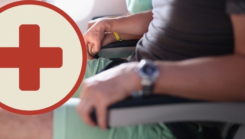 Dwaj członkowie załogi samolotu ranni po silnych turbulencjach /Shutterstock