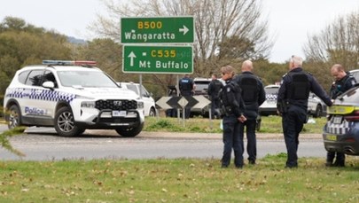 Dwaj policjanci zabici na służbie. Napastnik na wolności