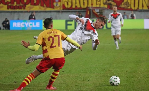 Dwie anulowane bramki, czerwona kartka. Męczarnie "Jagi" z Maltańczykami