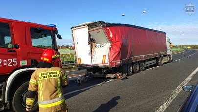 Dwie ciężarówki zderzyły się na A4. Lądował LPR