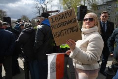 Dwie demonstracje pod Trybunałem Konstytucyjnym