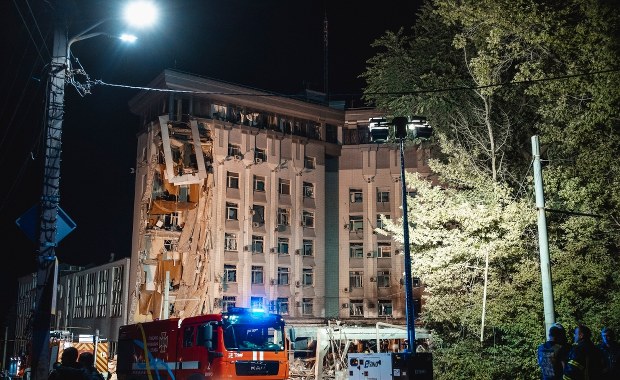 Dwie osoby zginęły w ataku rakietowym na Zaporoże [RELACJA]