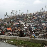 Tajfun Haiyan przeszedł przez miasto Tacloban.