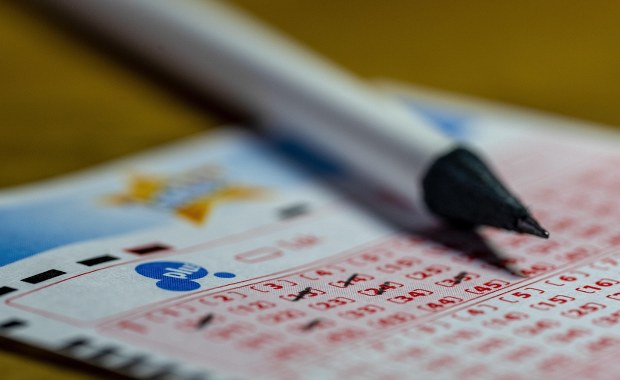 Dwie "szóstki" w Lotto padły w Wielkopolsce! Miejscowości dzieli 60 km