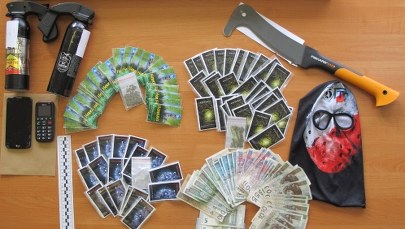 Dwóch dilerów dopalaczy wpadło w Tarnowie. Odpowiedzą jak za handel narkotykami