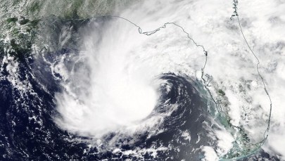 Dwóch dziennikarzy zginęło w Karolinie Północnej. Mieli relacjonować uderzenie subtropikalnej burzy 